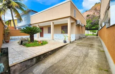 Casa com 2 quartos à venda na Avenida das Palmeiras, 46, Jardim Primavera, Duque de Caxias