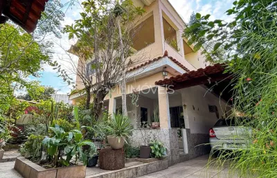 Casa com 5 quartos à venda na Rua A, 95, Parque Paulista, Duque de Caxias