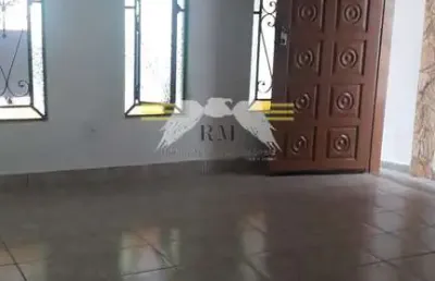 ** casa ampla  4 dormitórios com salão de festas e churrasqueira - 4 vagas de garagem - para mais i