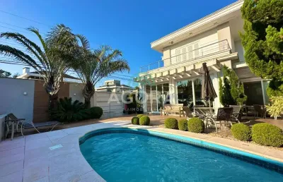 Sobrado luxuoso localizado no bairro jardim do lago