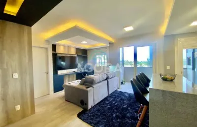 Apartamento semi mobiliado com 2 (dois) dormitórios, localizado no bairro centro.