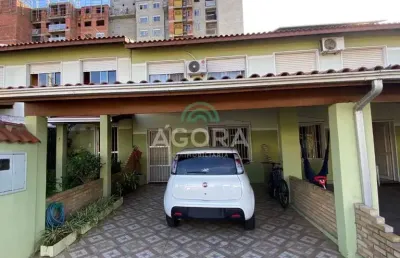 Sobrado em condomínio com 3(três) dormitórios e 3 (três) vagas de garagem