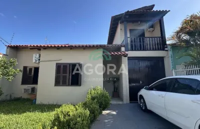 Sobrado com 3 (três) dormitórios sendo 1 (uma) suíte, localizado no bairro estância velha.