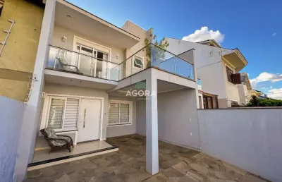 Sobrado com 3 (três) dormitórios, sendo 1 (uma) suíte, localizado no bairro moinhos de vento.