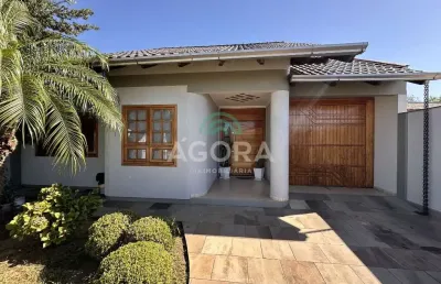 Casa térrea com 3 (três) dormitórios, sendo 1 (uma) suíte, localizada no bairro niterói.