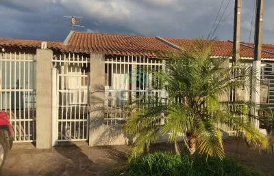 Casa térrea com 2 (dois) dormitórios, localizada no bairro ozanan.