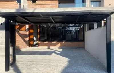 Triplex de alto padrão em balneário piçarras - arquitetura moderna a 400m do mar!