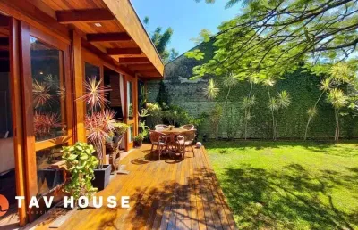 Casa sozinha no terreno à venda à 300 metros da praia em penha - sc | cidade do beto carrero world