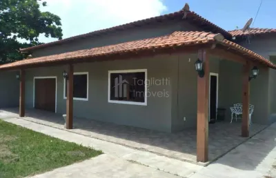 Casa com 3 quartos à venda na Avenida Araruama, 180, Parati, Araruama
