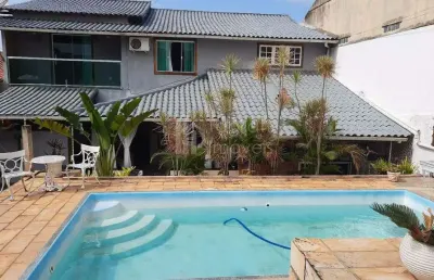 Casa com 5 quartos à venda na Rua Onix, 680, Coqueiral, Araruama