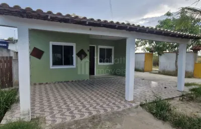 Casa linear de esquina no bairro parati - araruama - rj