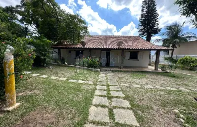 Casa linear  com terrenão no bairro coqueiral, araruama/rj