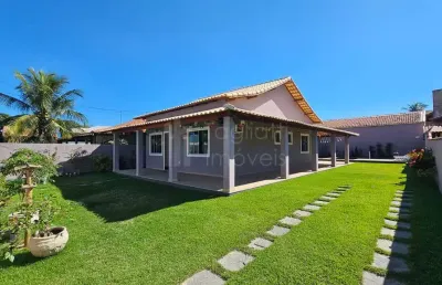Belíssima casa linear em praia seca – próxima ao mar e a lagoa!