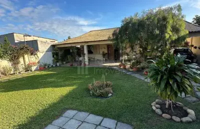 Casa com 4 quartos à venda na Rua Rio De Janeiro, Lakeview, Araruama