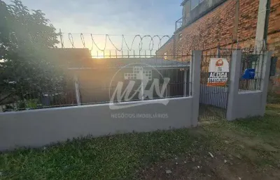 Casa de 2 dormitórios, sala, sala de jantar, cozinha ampla, banheiro,  área de serviços. rua camargo corréa 45 - campo novo. contrato de locação por garantia seguro fiança. ligue - 51.984102913.