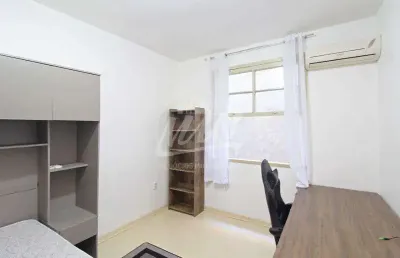 Apartamento 01 dormitório, mobiliado completo, ótima localização na botafogo, 1andar, reformado c/móveis novos. pronto para morar. agende sua visita - 51.984102913 ou 51.984102873