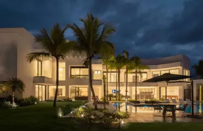 Casa com 8 quartos à venda na Avenida Milton Mussa Gaze, Jardim Acapulco, Guarujá