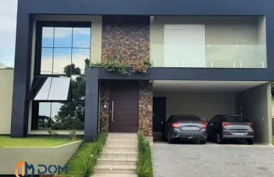 Casa alto padrão mobiliada com 294m² á aproximadamente 3,0 km da praia dos ingleses