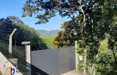Sítio com 12800m² na vargem pequena á aproximadamente 8km da praia de canasvieiras