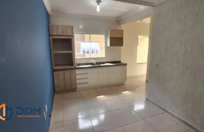 Apartamento com 60m² á aproximadamente 2,6 km da praia dos ingleses