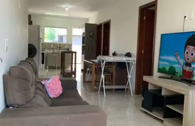 Casa térrea com 72m², aproximadamente 5 km da praia do moçambique, florianópolis/sc.