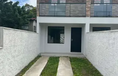 Sobrado à venda no bairro são joão do rio vermelho - florianópolis/sc
