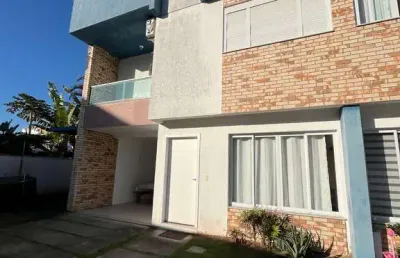 Sobrado geminado em condomínio localizado aproximadamente 900 metros da praia dos ingleses, florianópolis/sc.