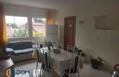 Casa com 100 m² 03 dormitórios à 2,3 km da praia dos ingleses.
