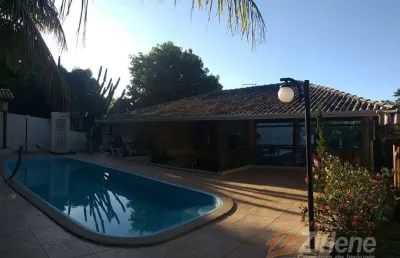 Linda chácara de 1.100 mt com área de lazer - pomar- andanas