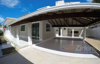 Maravilhosa casa de 04 quartos,com piscina na praia do morro...