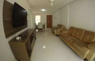 Apartamento de três quartos na praia do morro guarapari es.