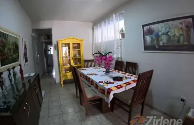 Apartamento de 2 quartos  a poucos metros da praia do morro