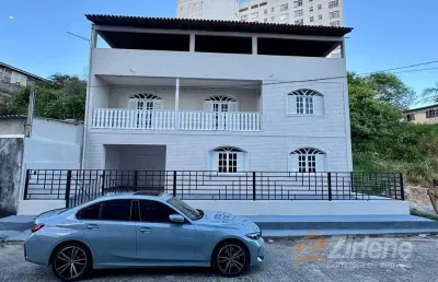 Casa de 2 pavimentos e com 6 quartos proximo a praia do riacho