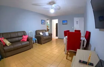 Apartamento aconchegante de 2 quartos na segunda quadra do mar