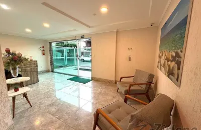 Apartamento de 03 quartos na av.atlantica, a poucos passos da praia