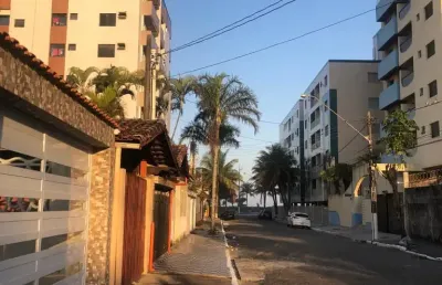 Casa  e condomíniotérrea mobiliada a 100m da praia – caiçara, praia grande/sp