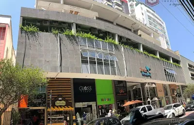 Garagem com 16 m², no braz shoppping, estuda permuta.