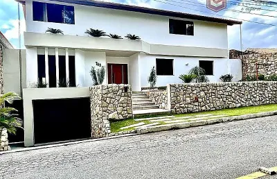 Casa em condomínio fechado com 5 quartos à venda na Rua Ivan Soares Oliveira, Parque Imperial, Juiz de Fora
