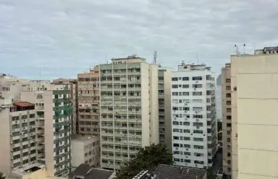 Apartamento, 2 quartos, com garagem, 1ª quadra da praia