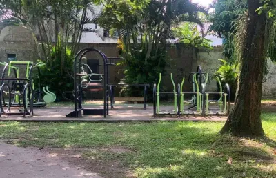 Vendo ótima casa de condomínio com 4 quartos na taquara com 158m2