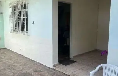 Vendo ótima casa de condomínio com 4 quartos na taquara com 158m2