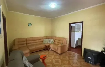 Casa com 2 quartos para alugar no Centro, Guarulhos 
