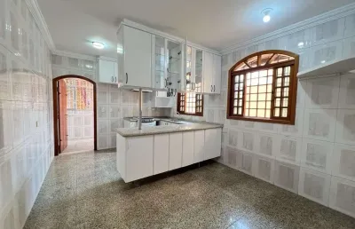 Casa com 4 quartos à venda no Jardim Santa Mena, Guarulhos 