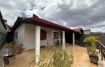 Casa com 4 quartos em lote inteiro no bairro senhora de fátima, em betim