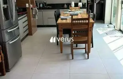Casa com 4 quartos à venda no Alto Umuarama, Uberlândia 