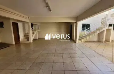 Casa com 4 quartos à venda no Lidice, Uberlândia 