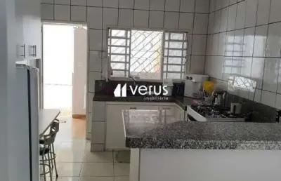 Excelente casa a venda em uma otima localização no jardim finotti em uberlândia