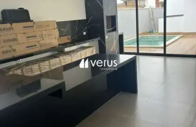 Excelente casa no condomínio splendido com 3 suítes.