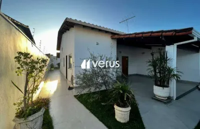 Casa com 3 quartos à venda no Conjunto Segismundo Pereira, Uberlândia 