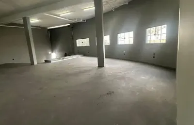 Galpão para alugar, 250 m² por r$ 6.000/mês - cidade jardim cumbica - guarulhos/sp